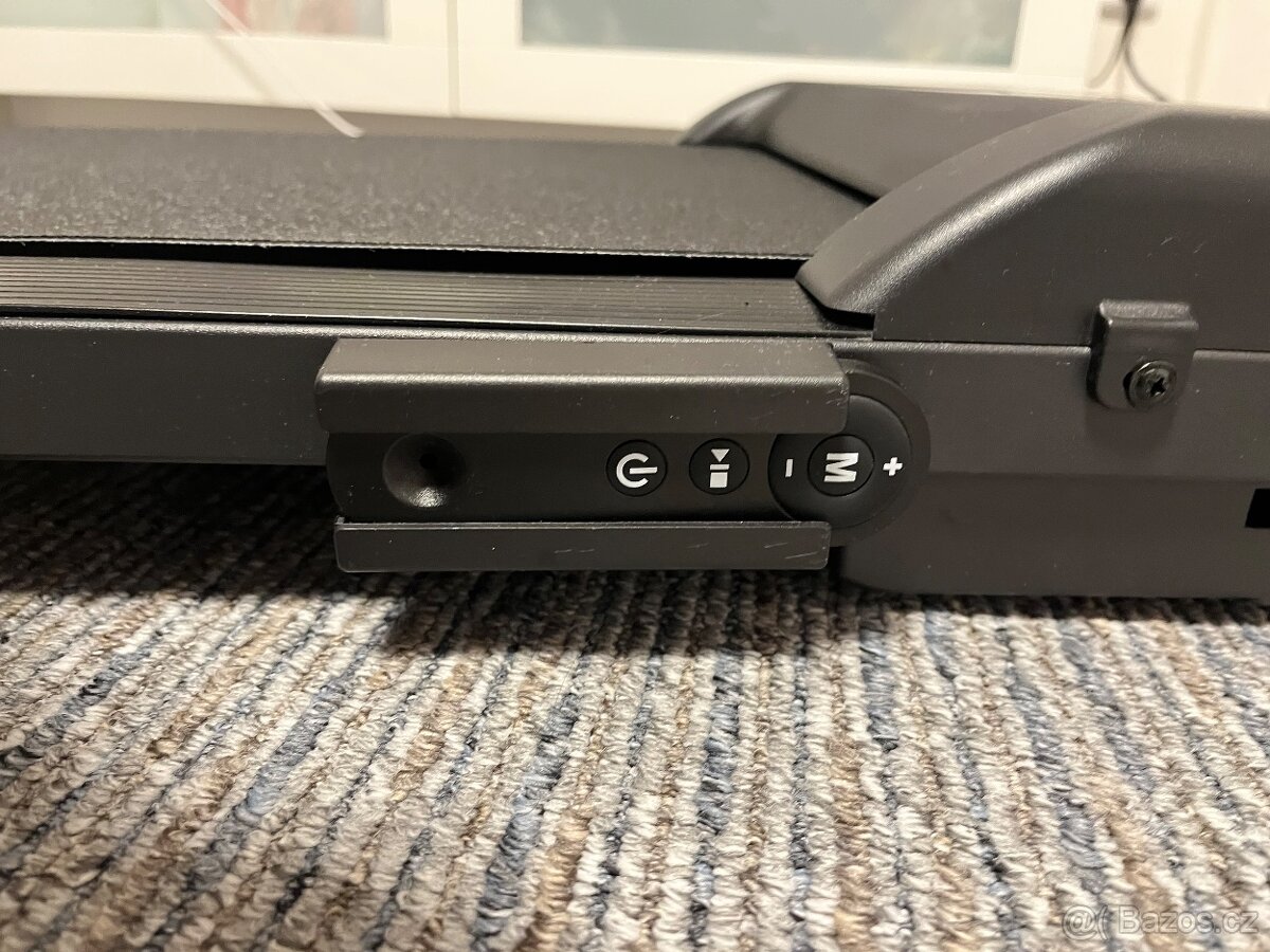 Běžecký / Chodící pás Rebel Active - 7