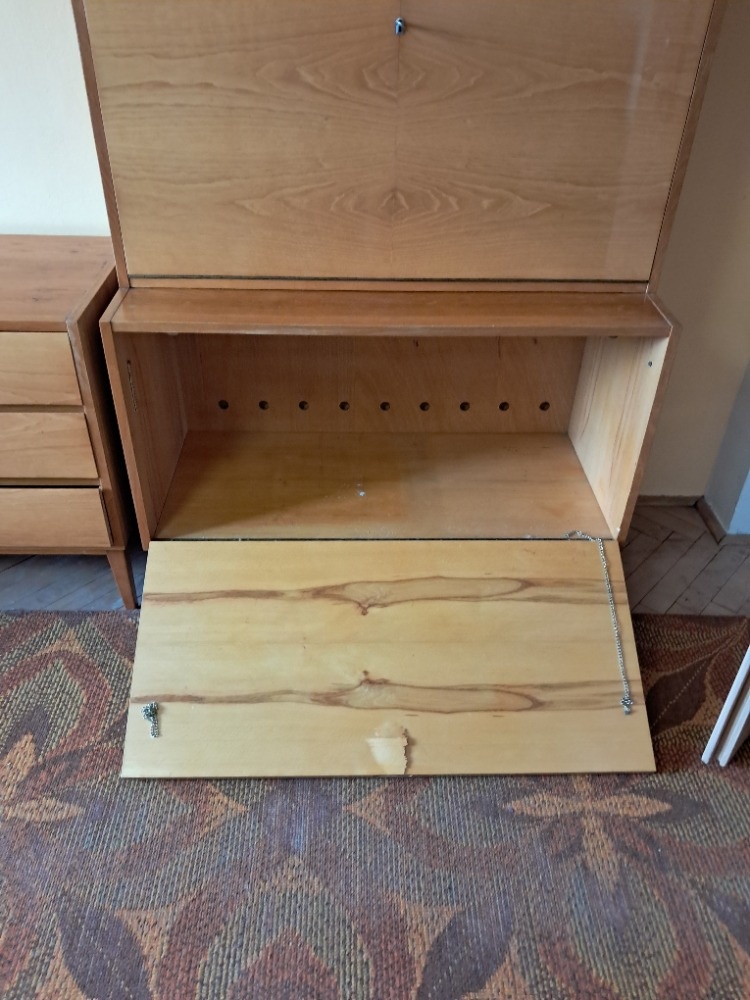 sestava obyvákových skříněk - 7