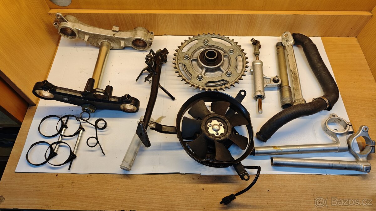 Díly Suzuki GSX-R 600/750 K1-K3 - 7