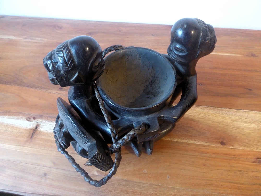 Stará Africká dřevořezba sošek s dózou kmene Luba z Konga - 7