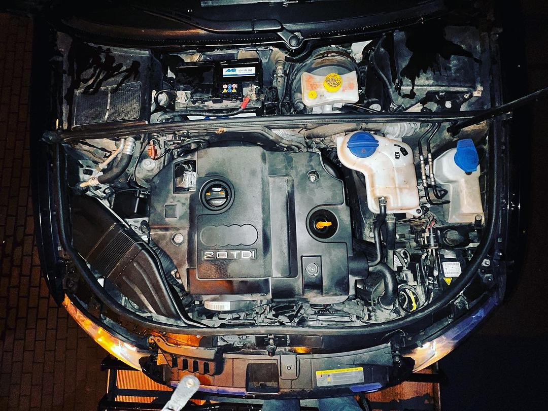 Veškeré náhradní díly Audi A4 B7 8E sedan 2007 BPW JZU LY5K - 7