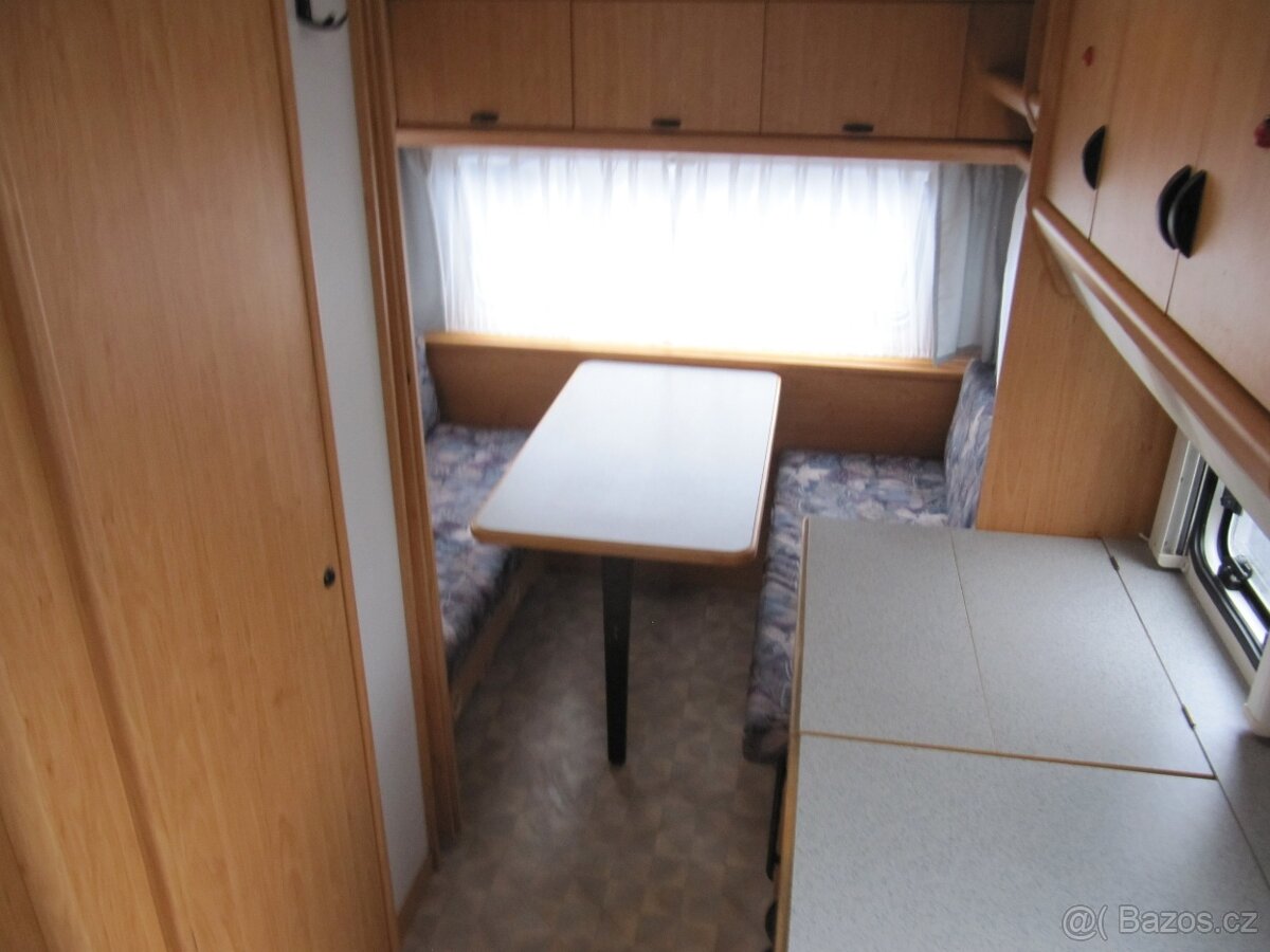 Prodám karavan Knaus Sudwind 450 uf,r.v.1993 + předstan. - 7