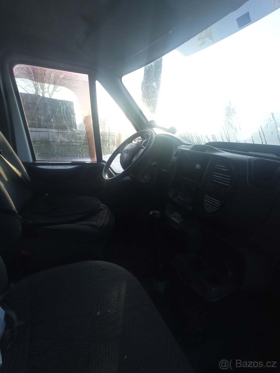 Ford Transit 350M 2.4D – k opravě / na díly - 7