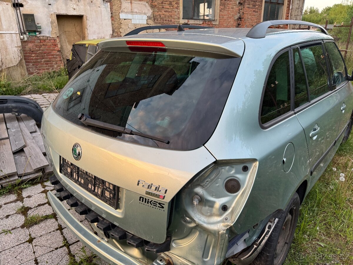 Škoda Fabia II combi na náhradní díly - 7