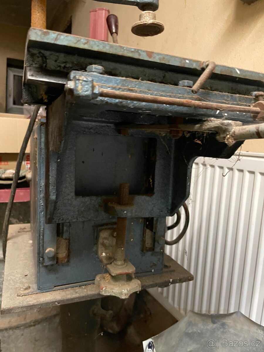 Menší dlabačka - kvalitní socialistická kdr - 7