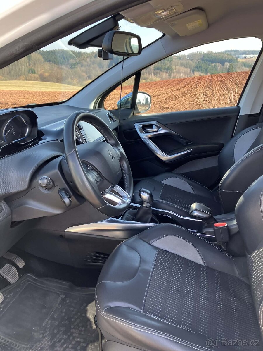 Peugeot 2008 1.6 hdi Allure - 7