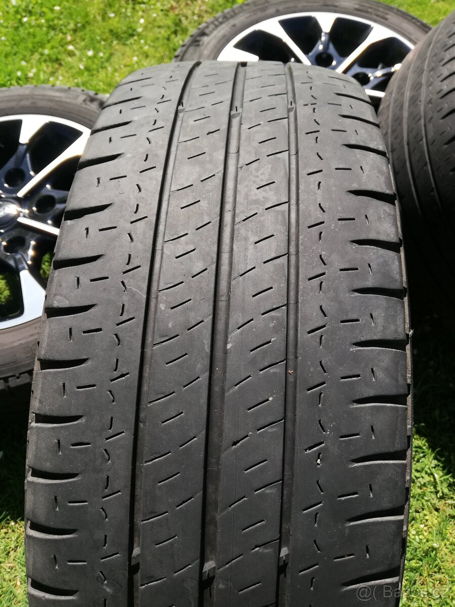 alu Ford Custom letní 215/60/17 C Michelin - 7