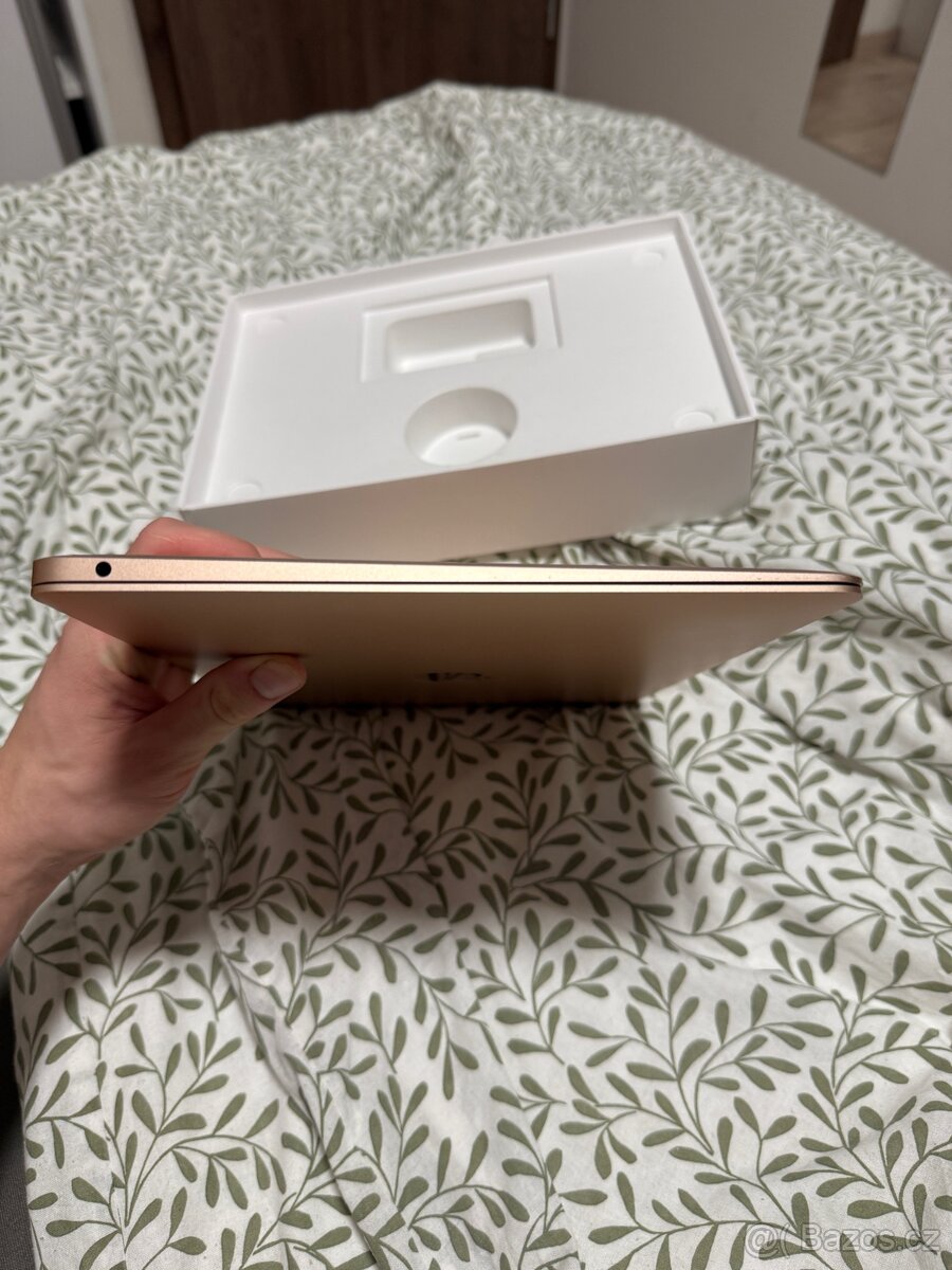 Apple MacBook RM1 2020 - 7