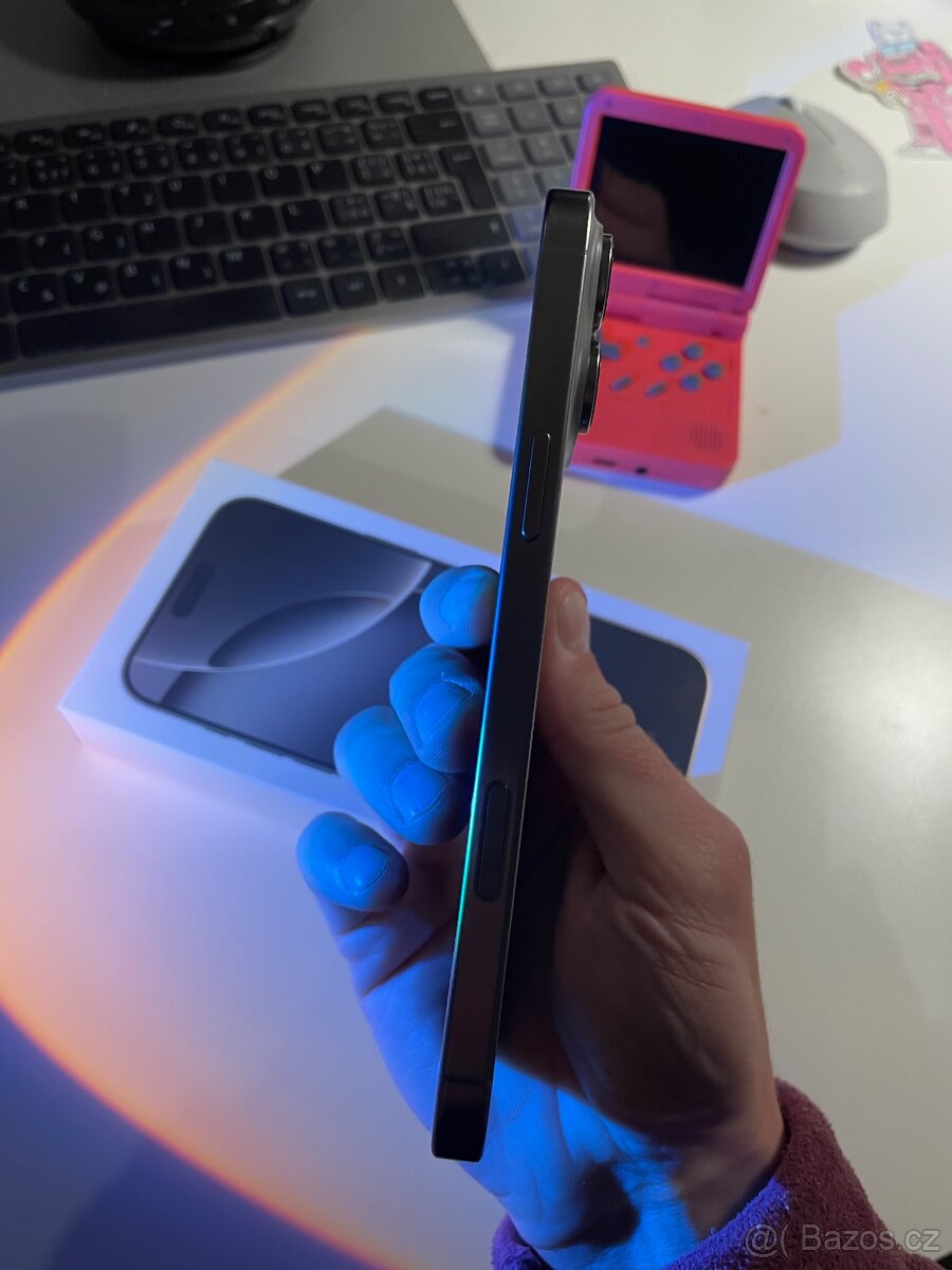 iPhone 16 Pro Max 256GB, přírodní titan - 7