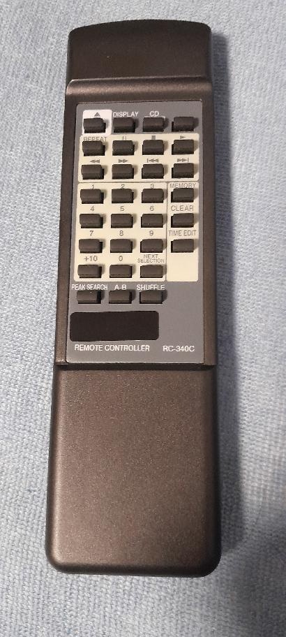 CD přehrávač Onkyo DX-C380-měnič kompaktních disků. - 7