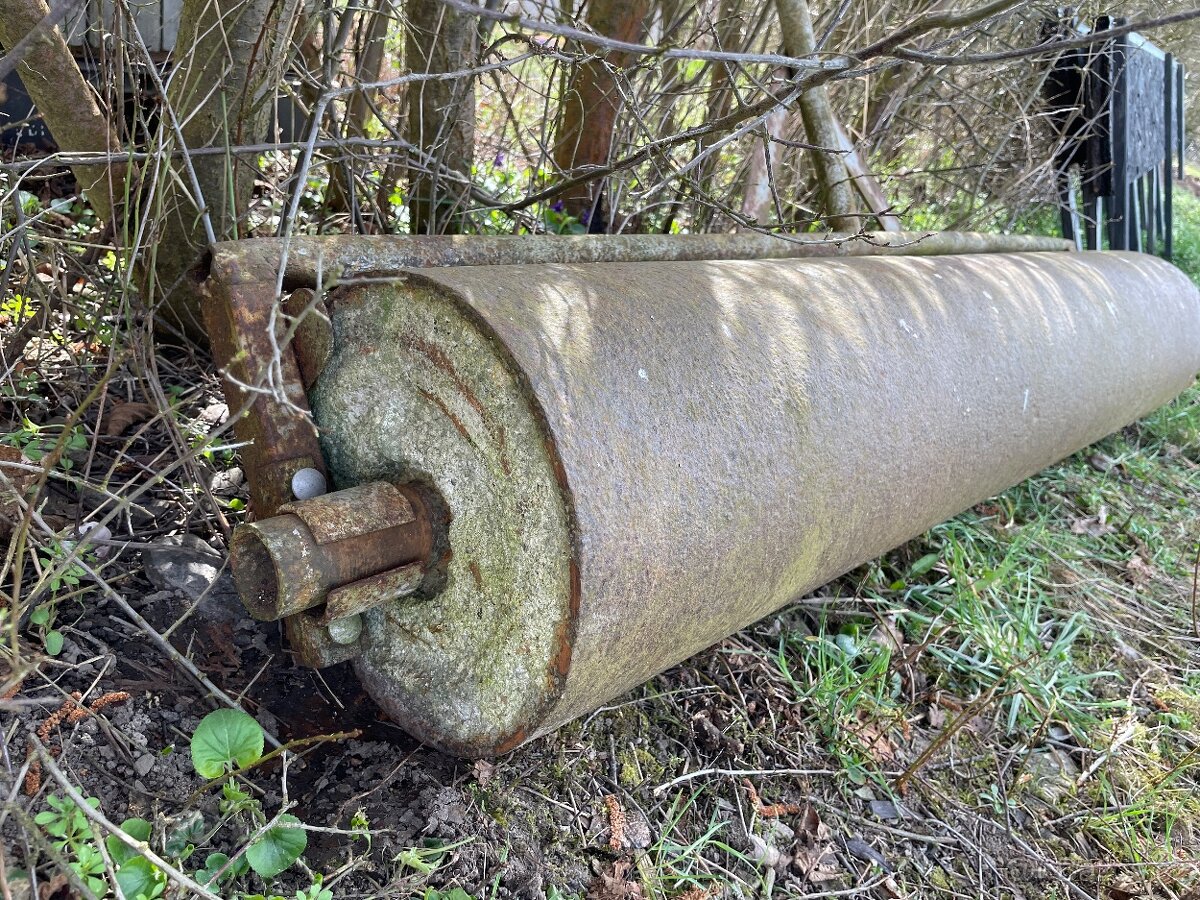 Válec 140cm prm. 28cm - 7