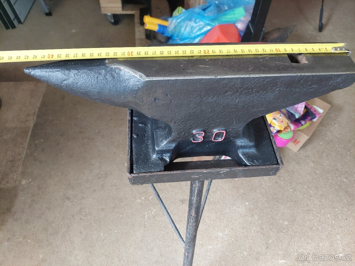 Kovářská kovadlina 30kg - 7