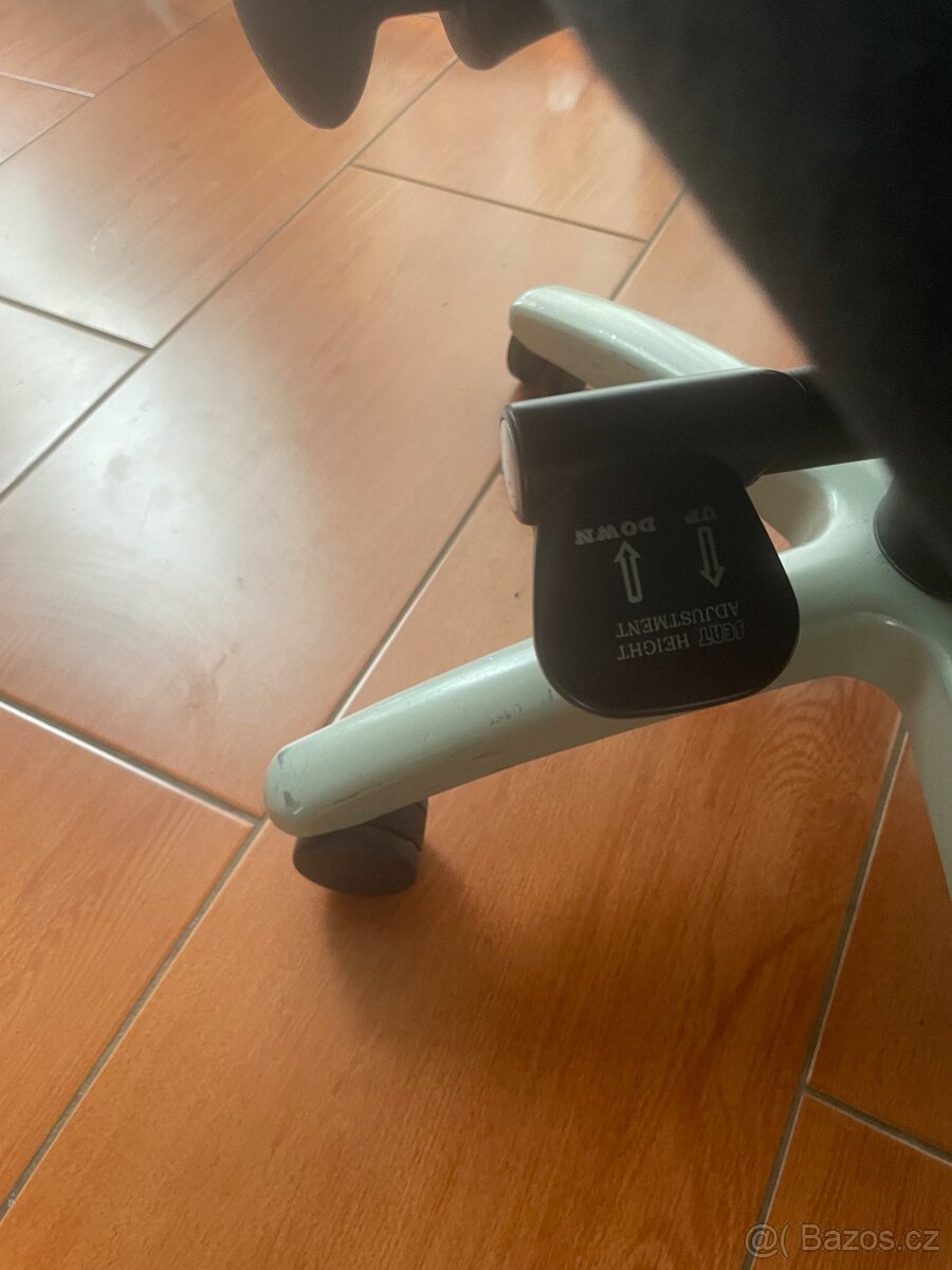 Ergonomická kancelářská židle - 7