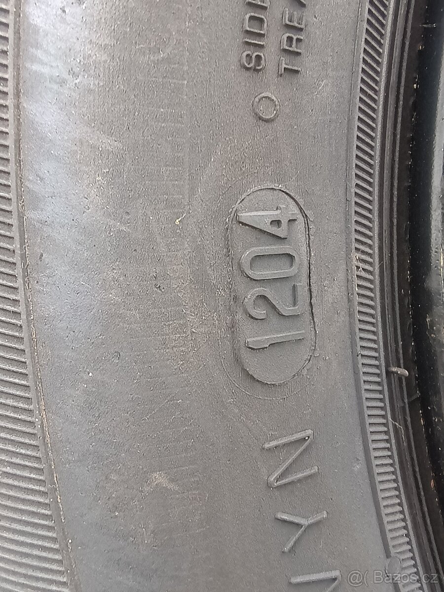 PRODÁM zimní pneu RAPID 215/45/16 - 7