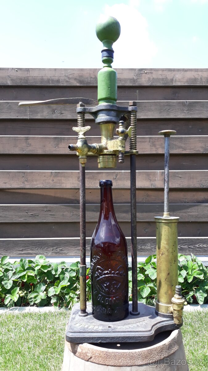 Staré láhve od piva,cedule,podtácky,pípa - 7