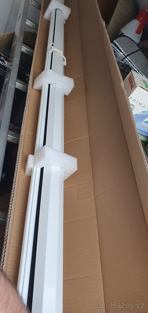 Projektor Epson EH-TW5600 + platno - 7