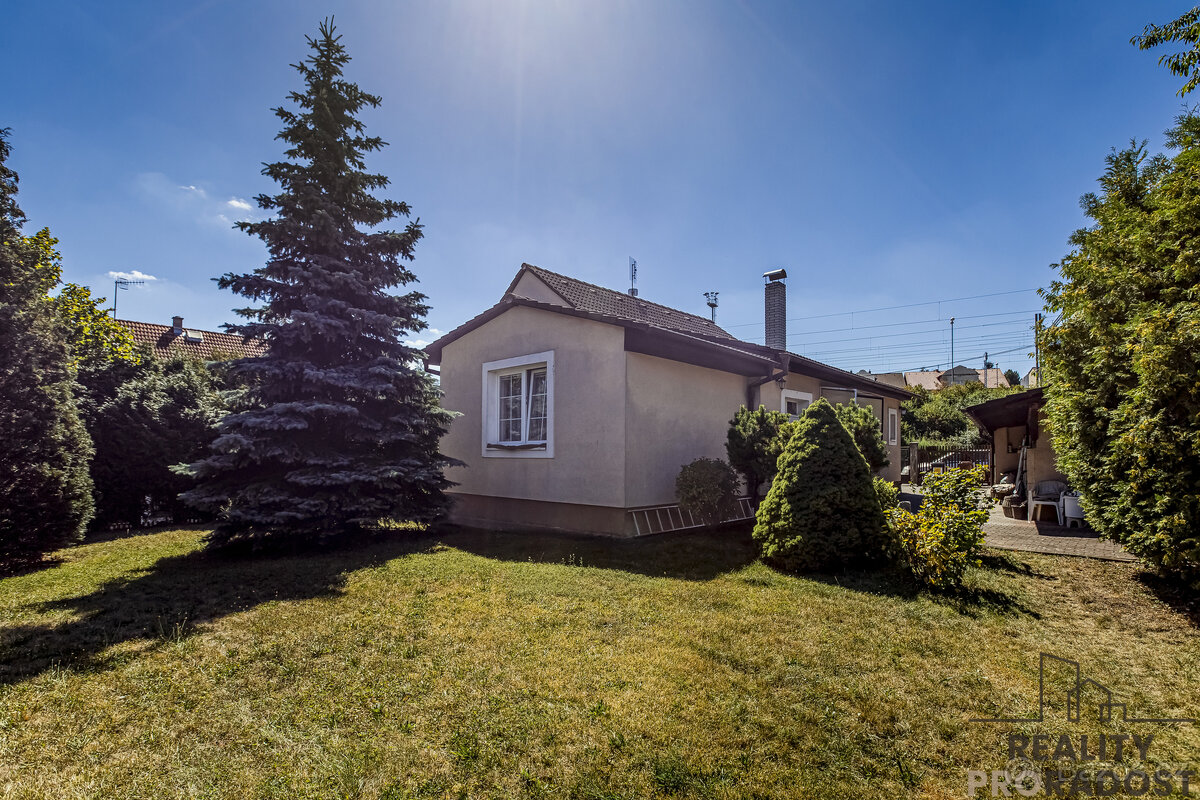 Rodinný dům 5+1 v Úvalech s garáží a nájemníkem - 7