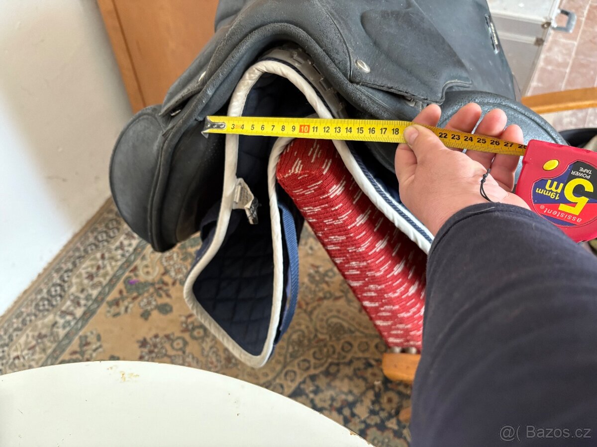 Sková a drezurní sedlo ve velmi dobrém stavu 17,5/2 - 7