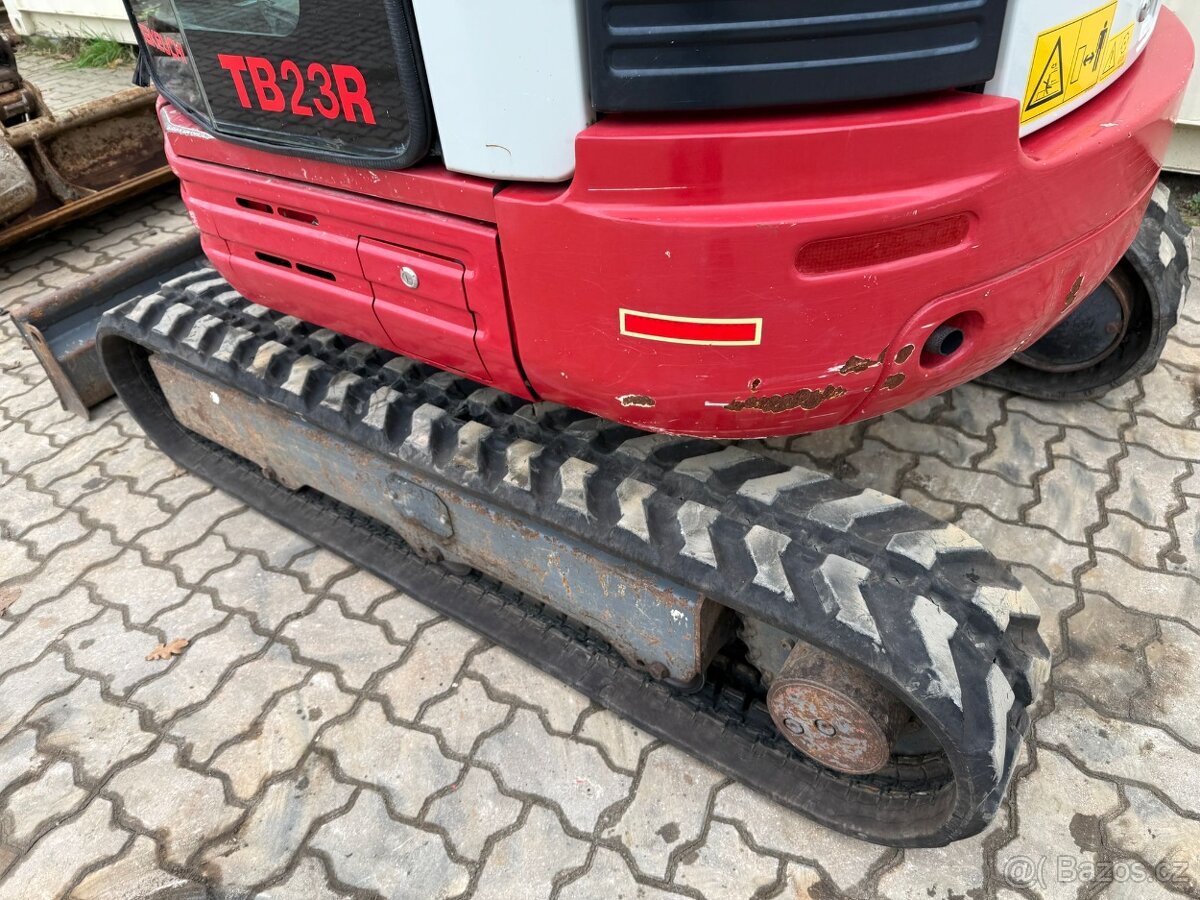 Minibagr Takeuchi TB23R - 7