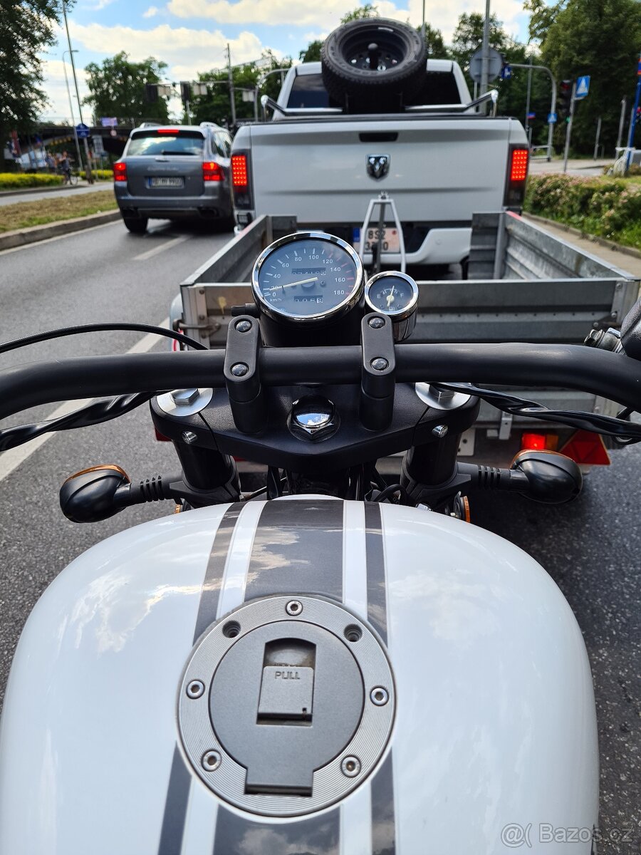 Yuki Daytona 350 - 7