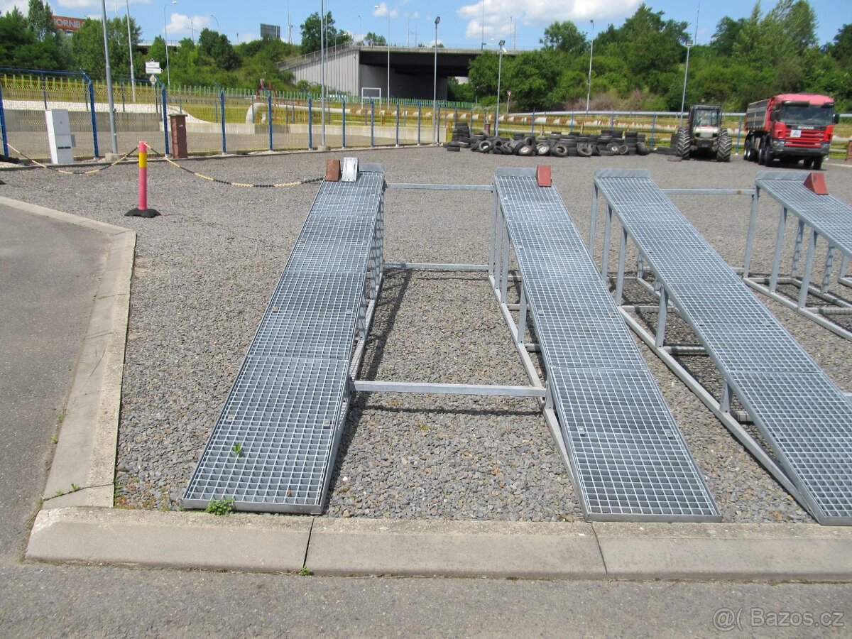 Pozinkované nájezdové rampy - 7