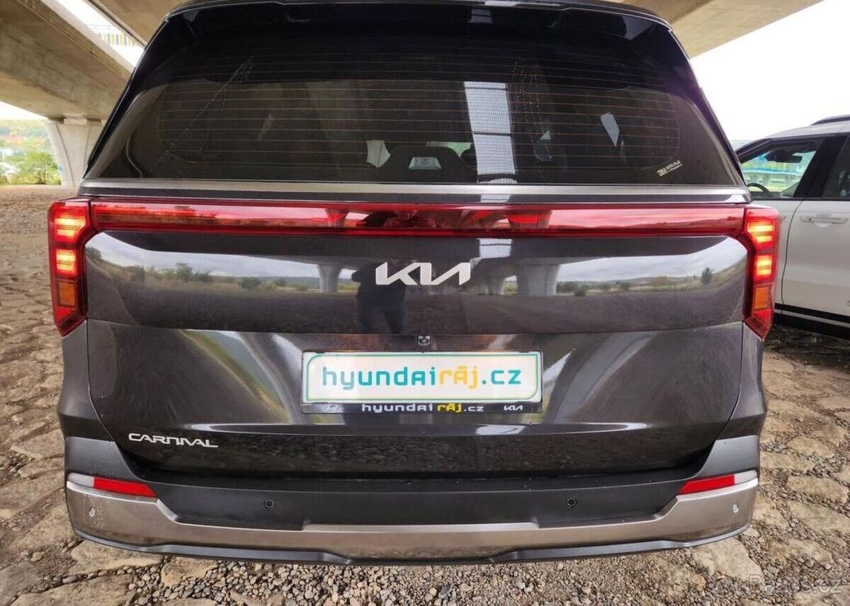 Kia Carnival 2.2-NOVÝ MODEL-7míst - 7