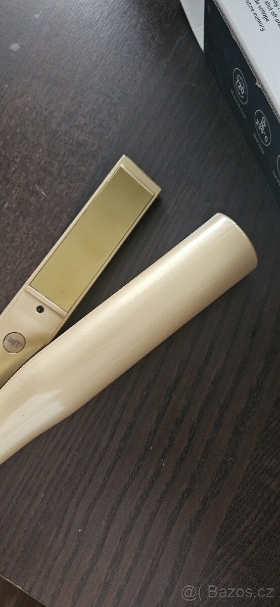 Žehlička na zvlnění vlasů - 7