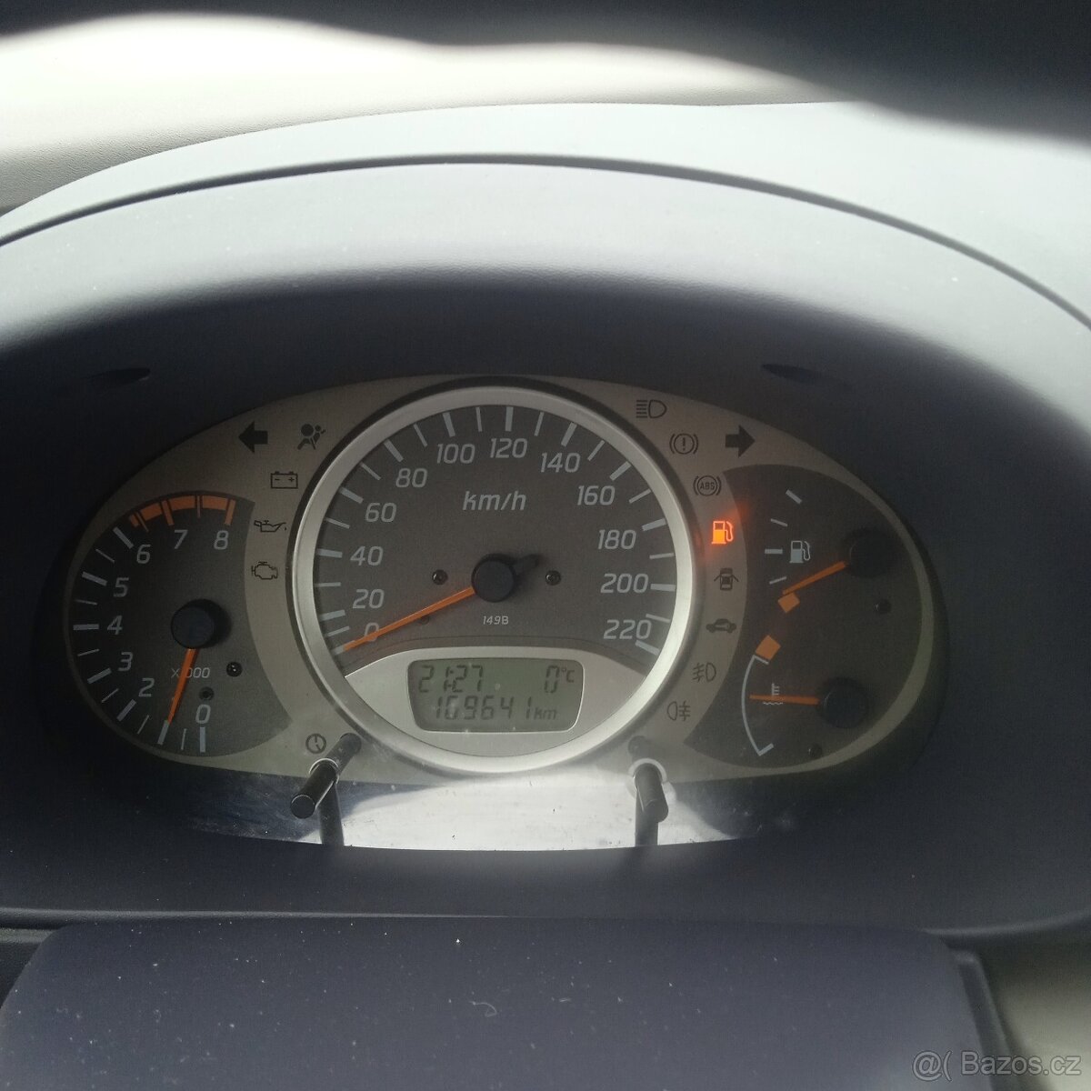 Nissan Almera Tino - 7