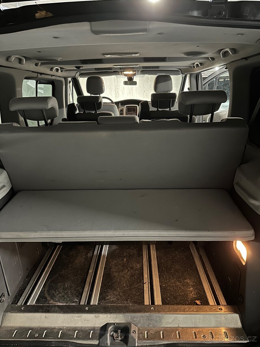 Multivan k zapůjčení 7 míst - 7