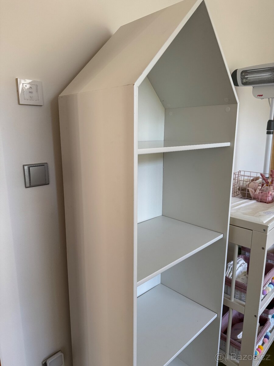 Dětská skříň domeček - 7