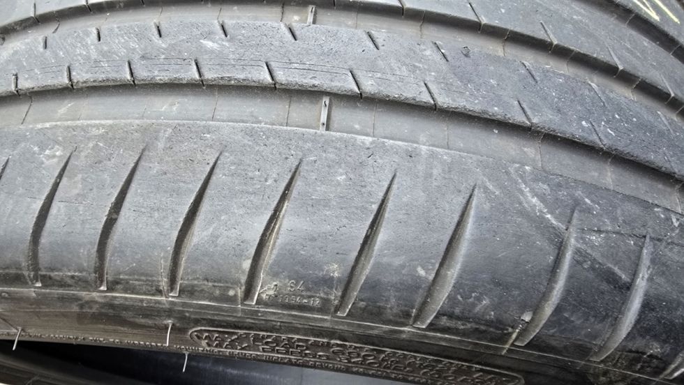 Letní pneu 245/35/20 Michelin - 7