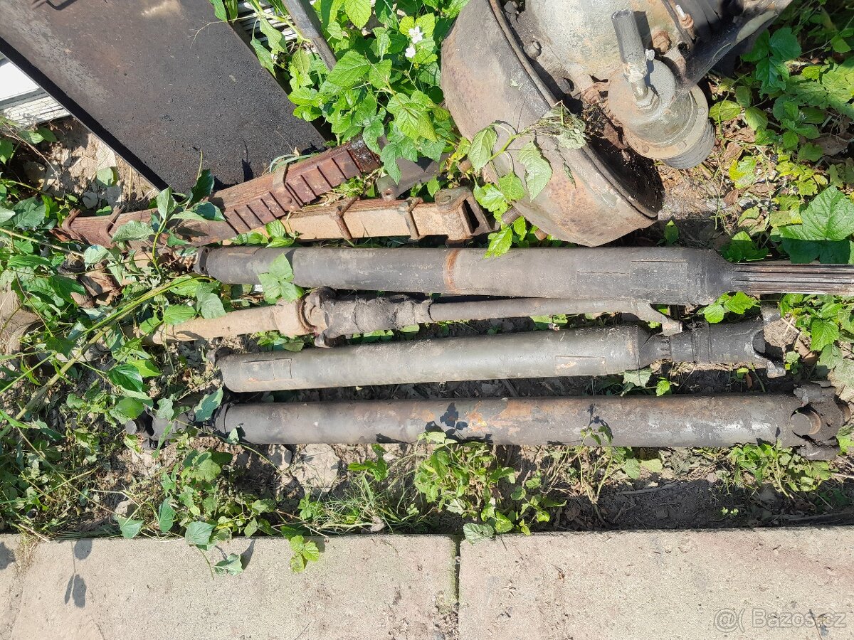 Praga V3S náhradní díly - 7