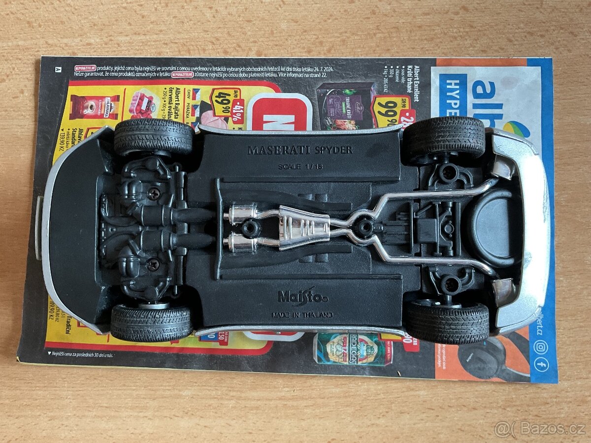 Model Maisto Maserati 4200 Spyder 1:18 - 7