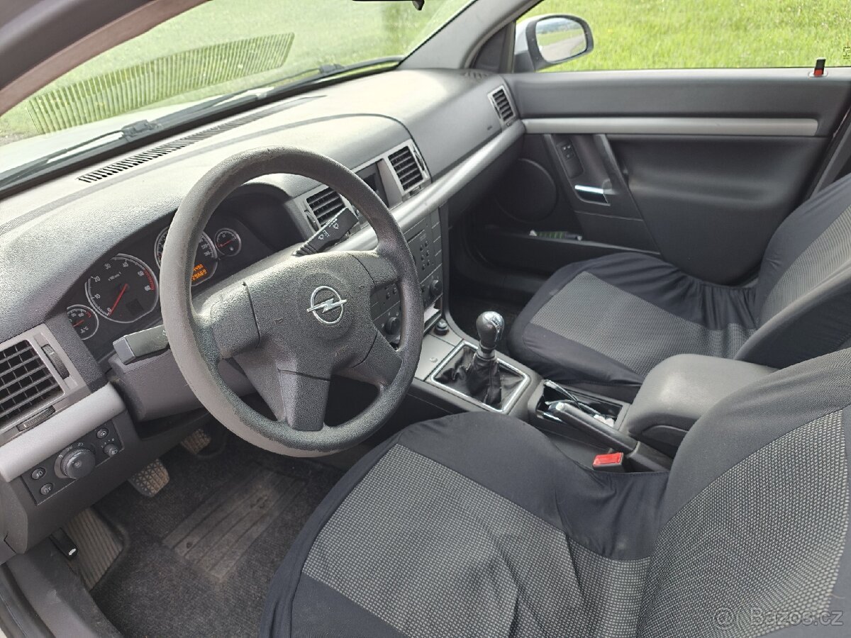 Opel Vectra 2.0 DTI 16V kombi, 2004, 230 000 km - 7