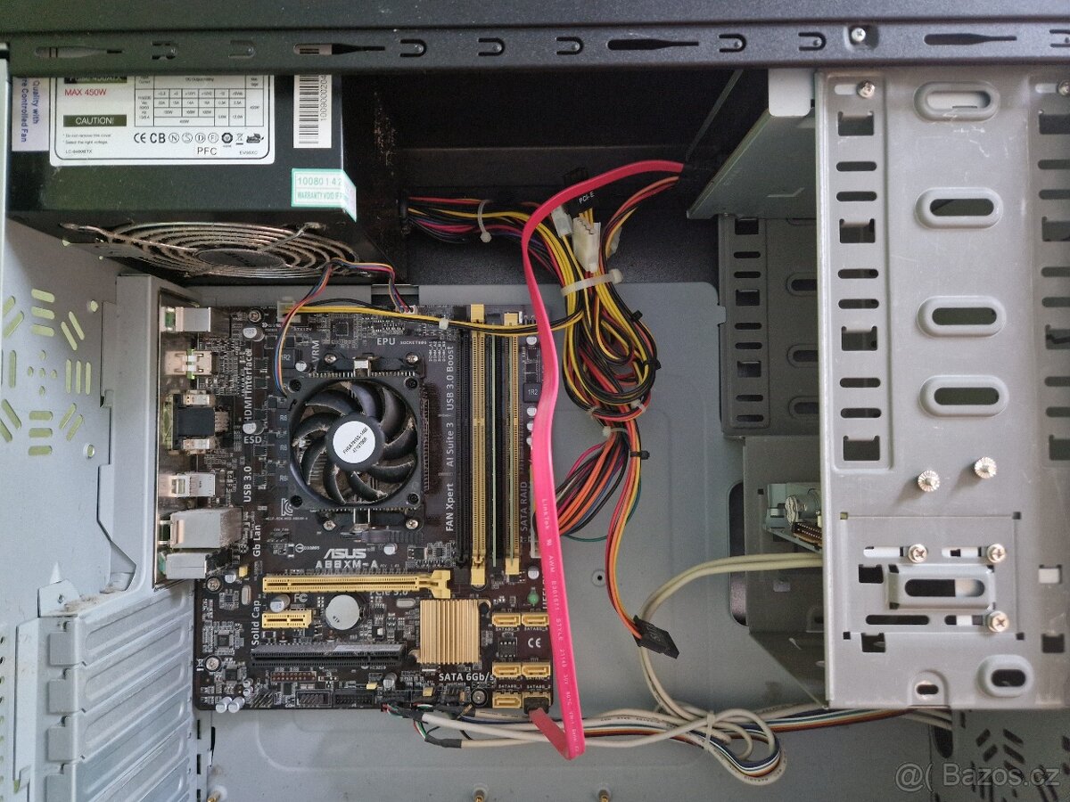 PC soustava s monitorem, klávesnici i myší - 7