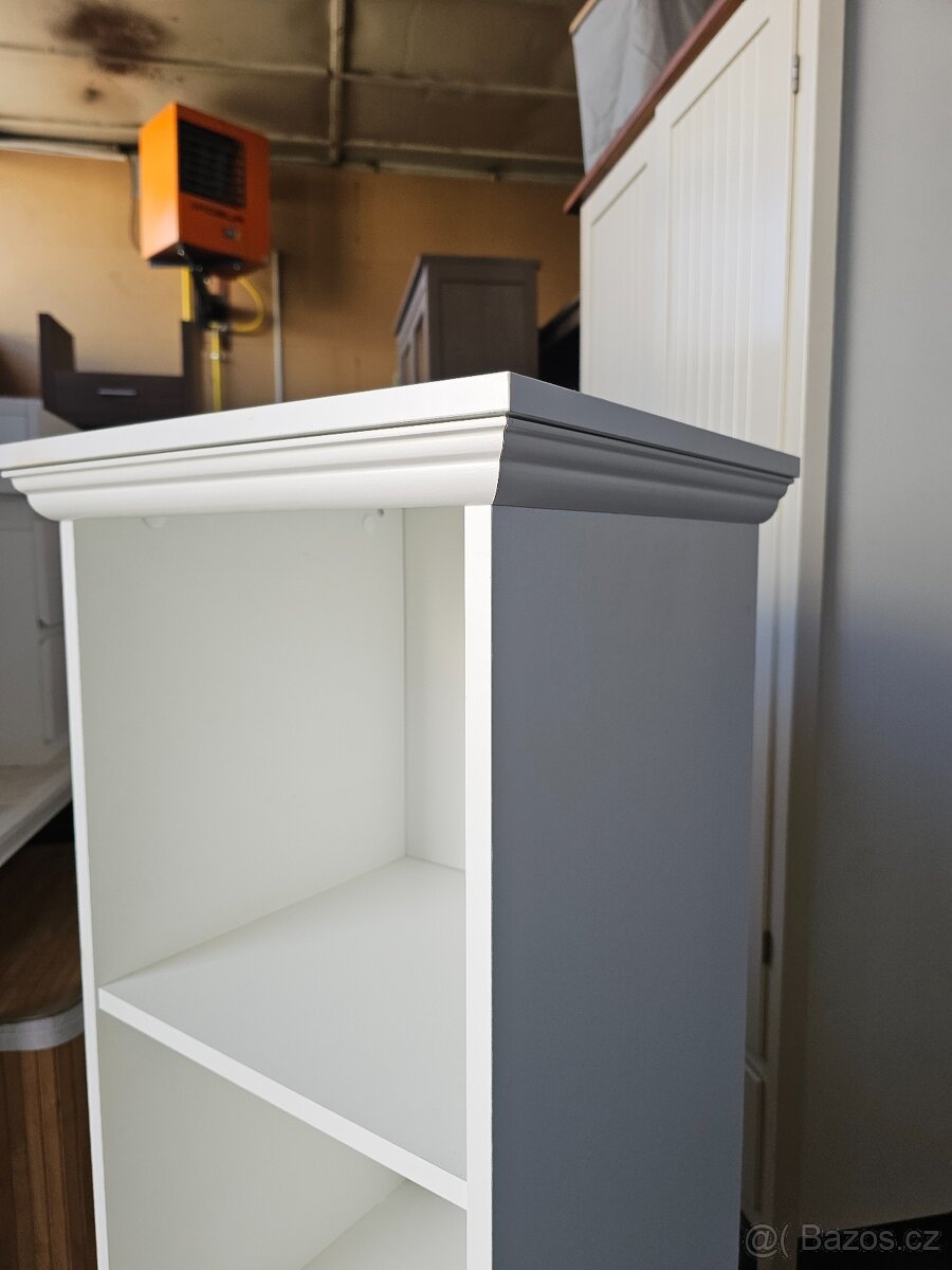 Knihovna - regál - 7