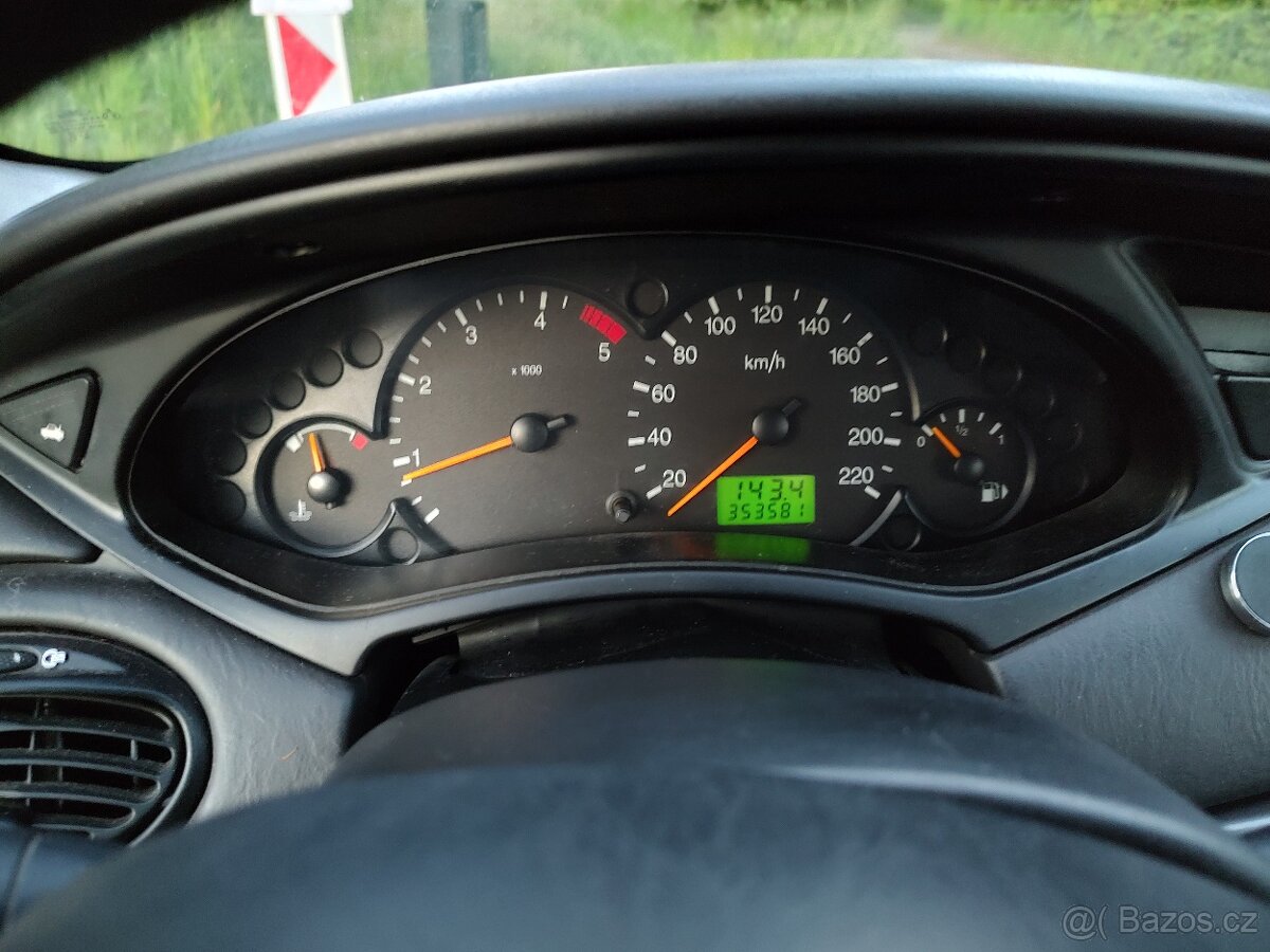 Ford Focus MK1 hatchback 1.8 tdc - 7