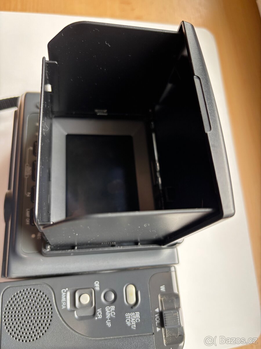 Sharp VIEWCAM Hi-Fi 8 Monaural - 7