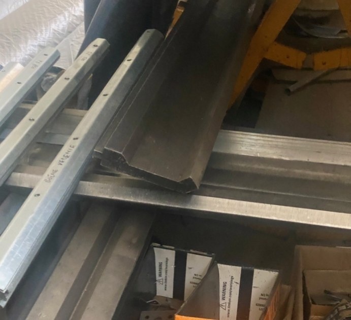 Rok 1992 a ohraňovací lis CTO 250 A/4000 na prodej - 7