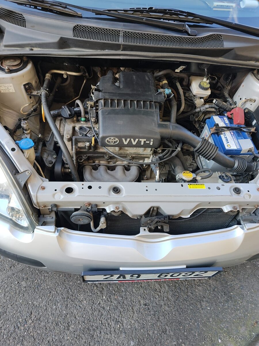 Toyota Yaris coupe 2003 čtyřválec - 7