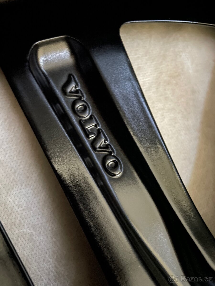 Nové Original alu Volvo XC90 r22 nový model 5x108 - 7