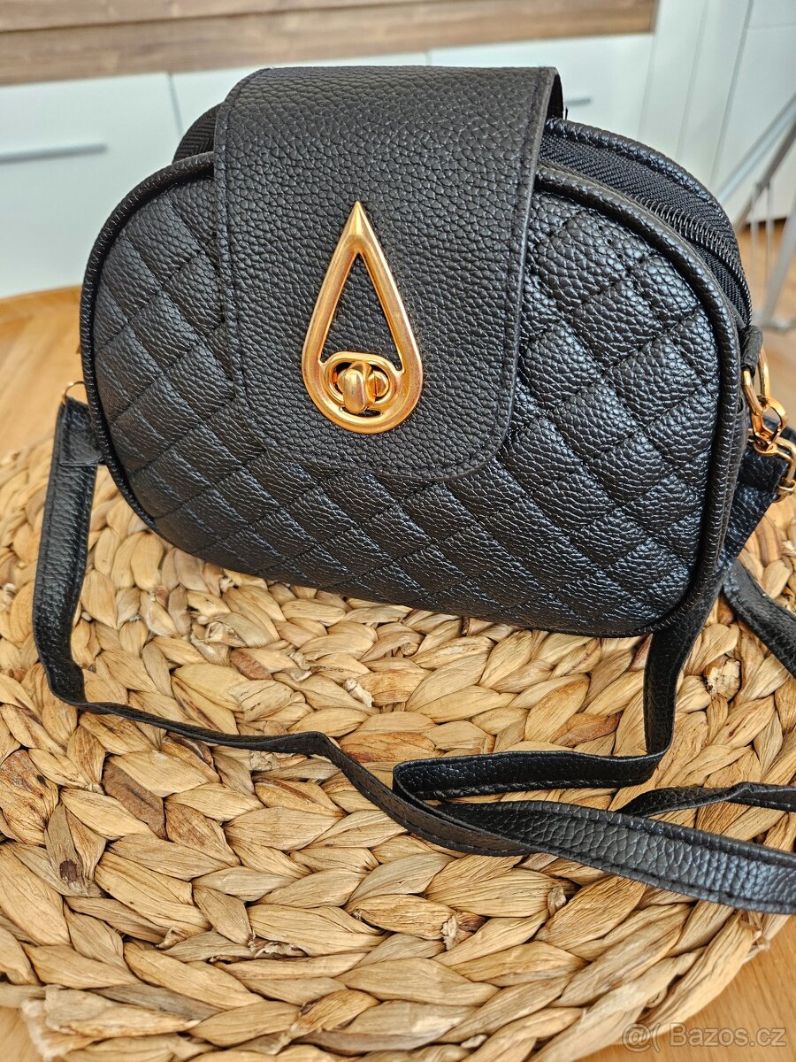 Krásná nová kabelka, tři oddělené kapsy - 7