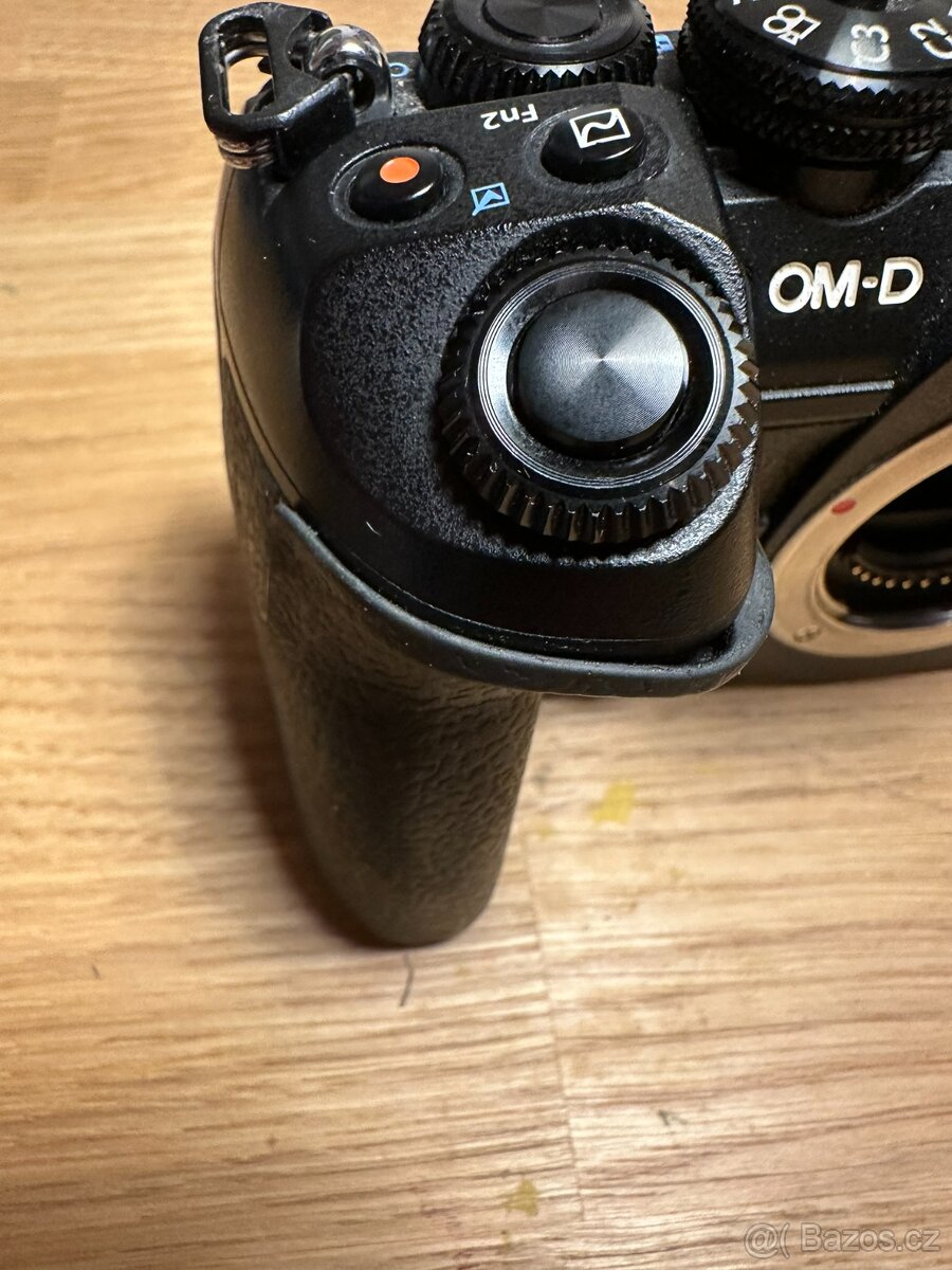 Olympus OM-D E-M1 Mark II - 7