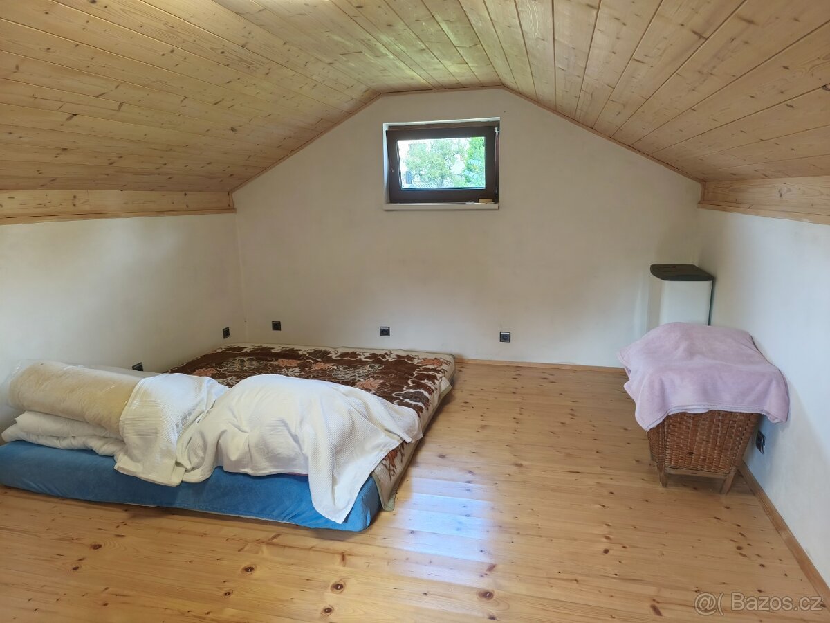 Prodám chatu na Rudolfově cca 3 km od Č.b - 7