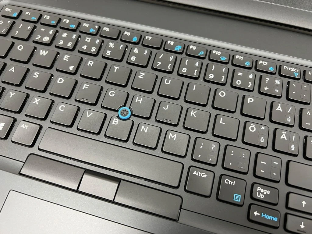 Dell Latitude 5580 I5 RAM 32 NVMe 1TB - 7