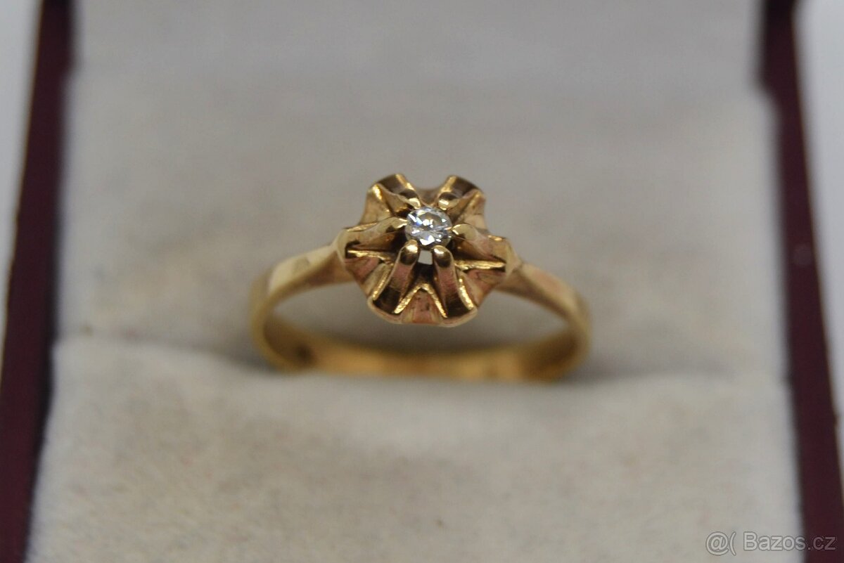 Zlatý prsten s briliantem - 7