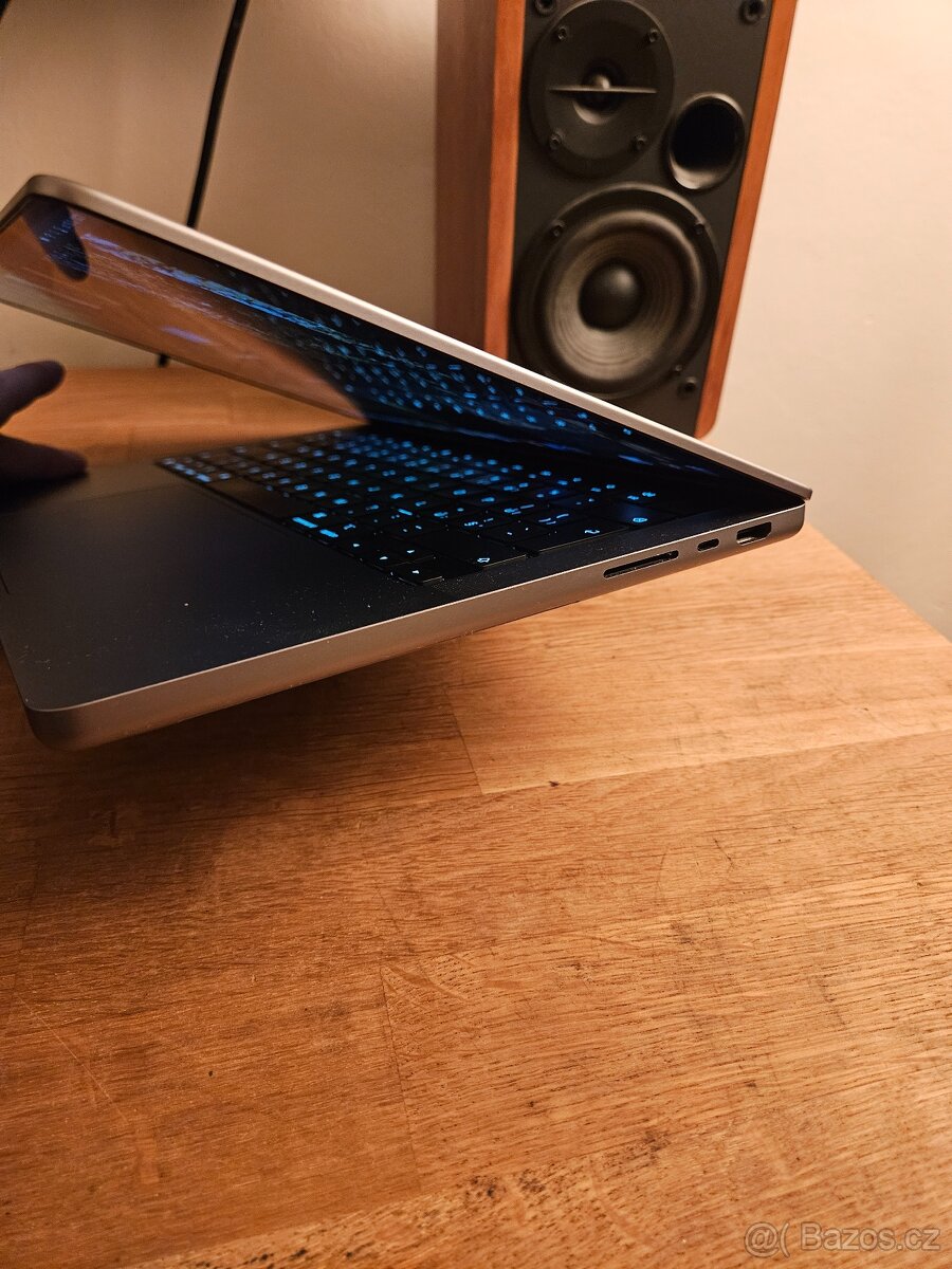 MacBook Pro M2 Pro 14” 2023 16/512GB - Nová Baterie a příslu - 7