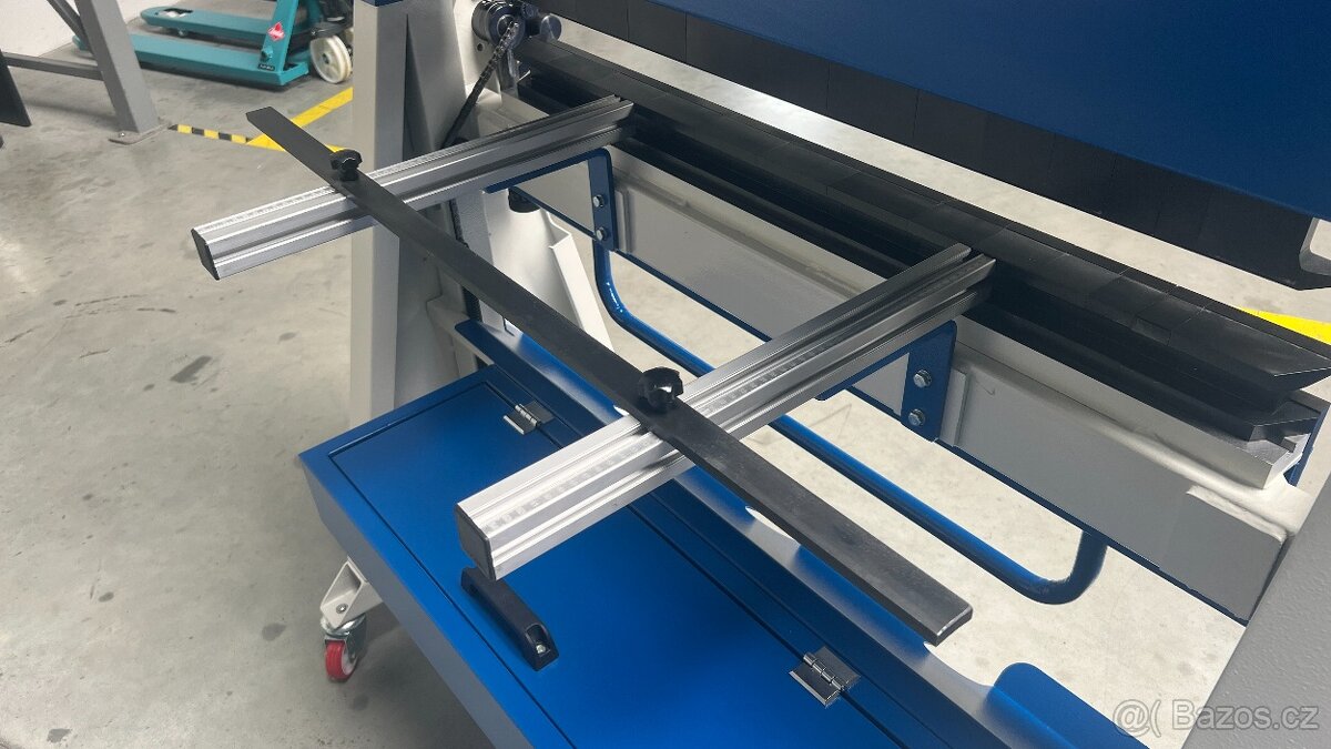 Manuální ohýbačka plechu ERBEND, model UFA 1015 - 7