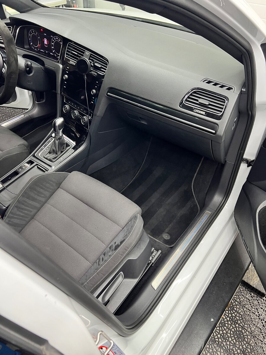 Vw golf 7.5 R 2.0 tsi 221 kw TOP stav - 7