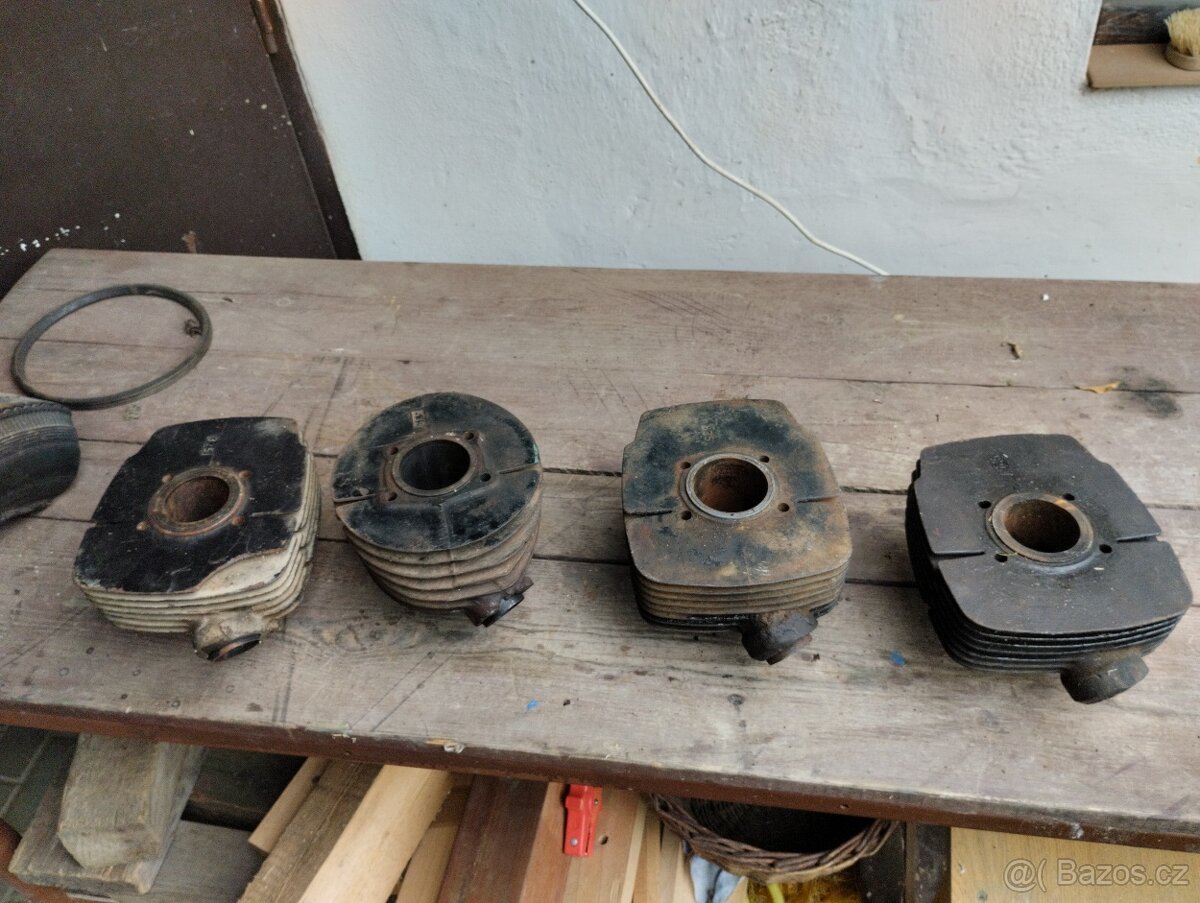 Motory Jawa 250 a Čz 175 + Směs náhradních dílů jen komplet - 7